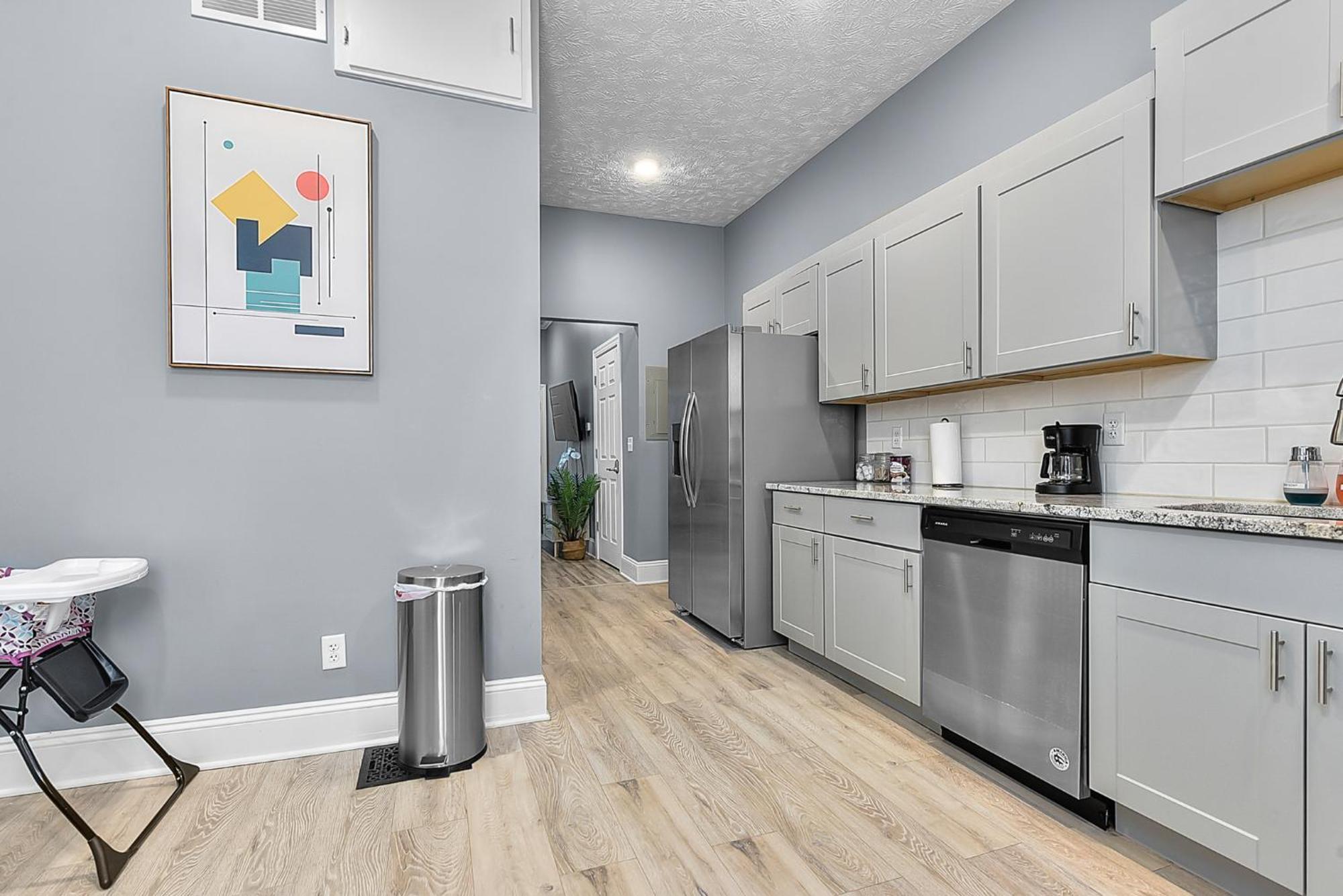 Modern Midtown 1B Apartment King Bed And Smart Tvs Omaha Eksteriør bilde